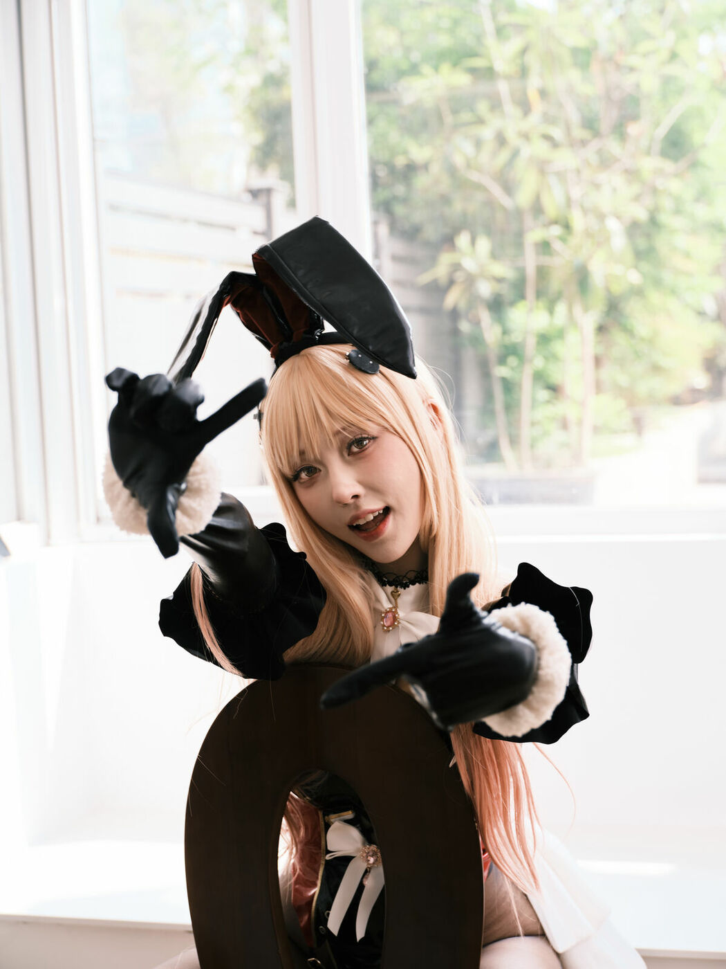 YiTuYu艺图语 Vol.8909 Xia Shu You Ren Zhang (22P)