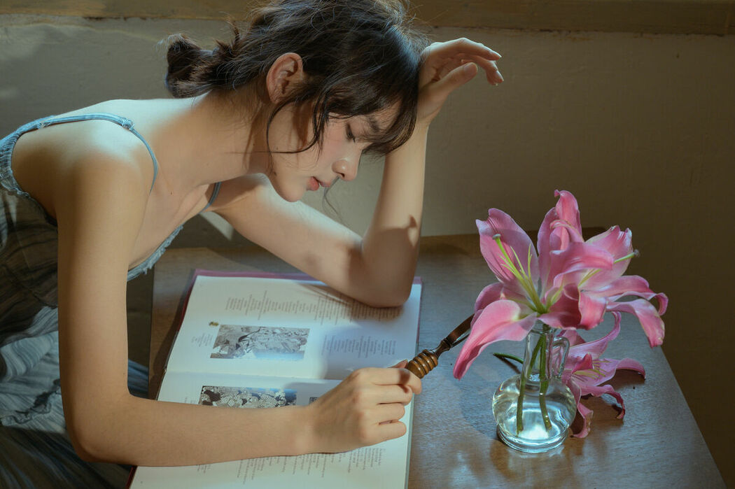 YiTuYu艺图语 Vol.8907 Xiao Yu Tian Qi (24P)