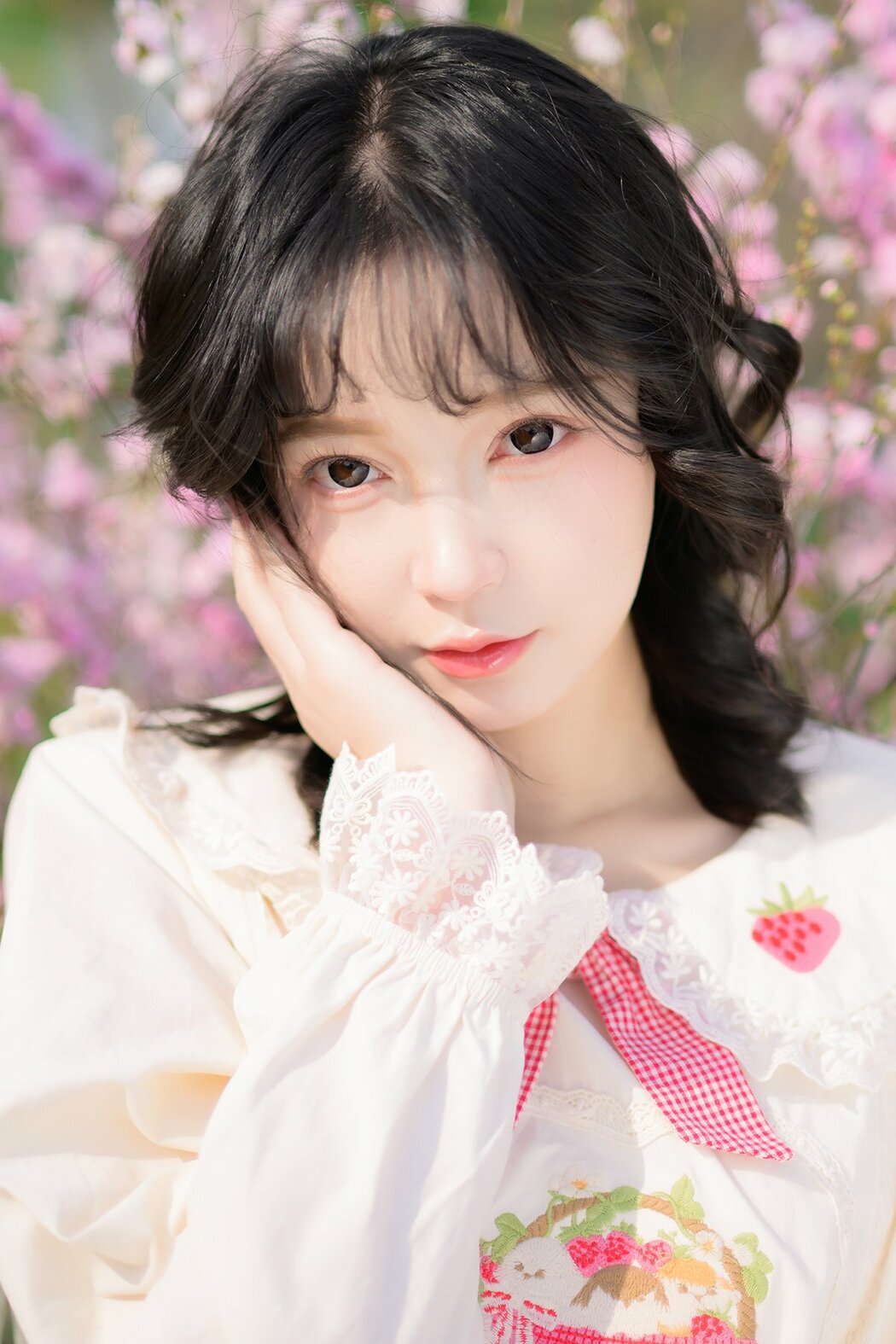 YiTuYu艺图语 Vol.8915 Disexi Si Ning (21P) Cover Photo