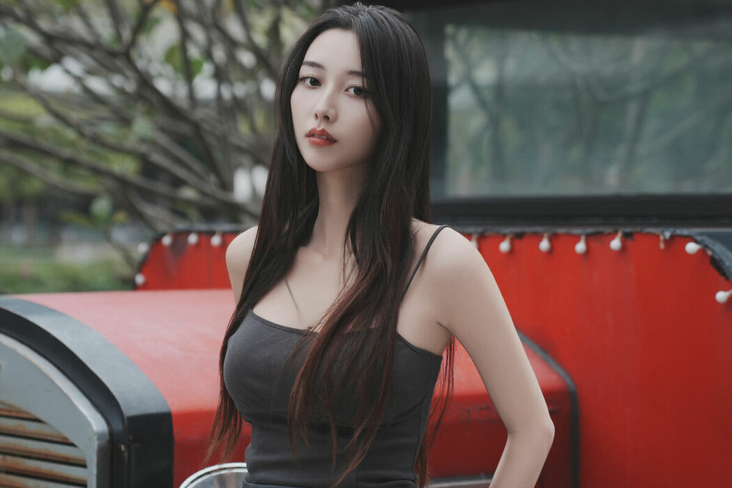 YiTuYu艺图语 Vol.8906 Yin Zi Er (27P)