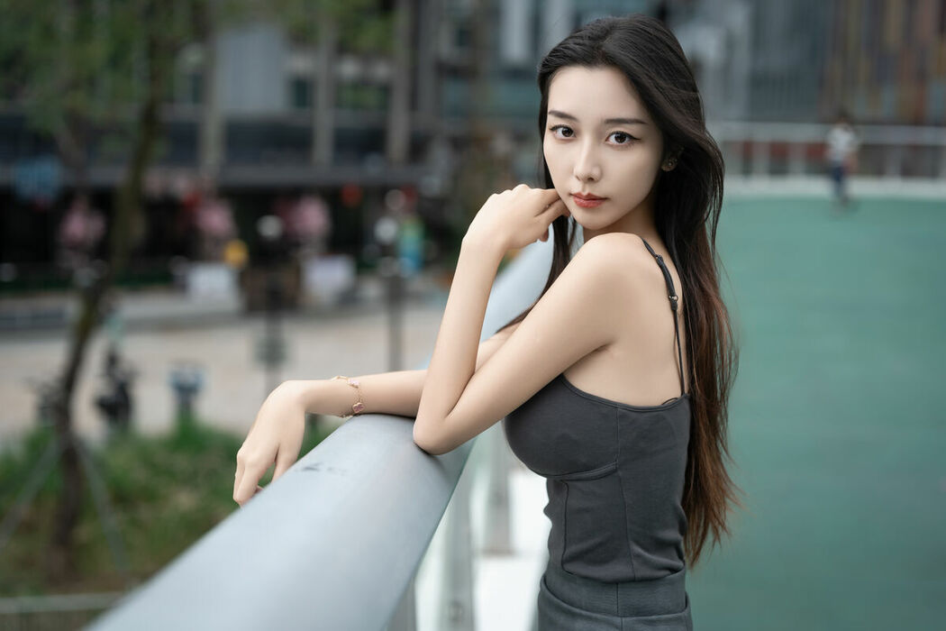 YiTuYu艺图语 Vol.8906 Yin Zi Er (27P)