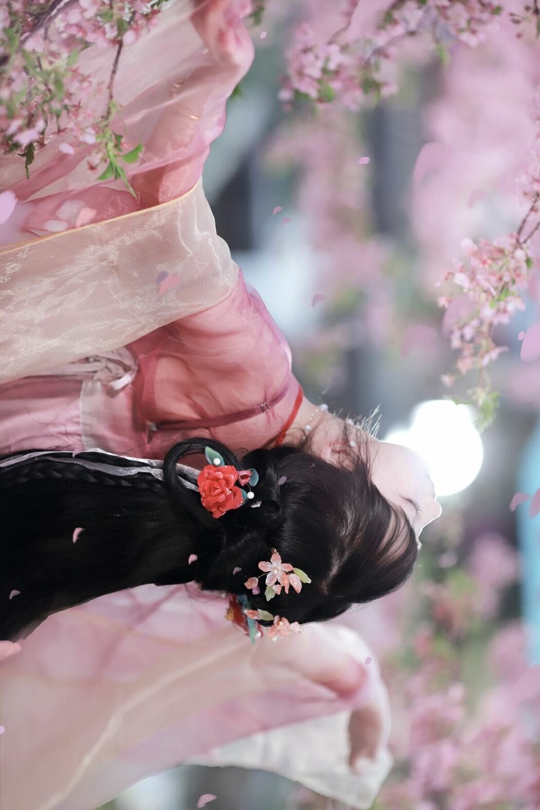 YiTuYu艺图语 Vol.8908 Xiao Wang Sui Bin Bin (14P)