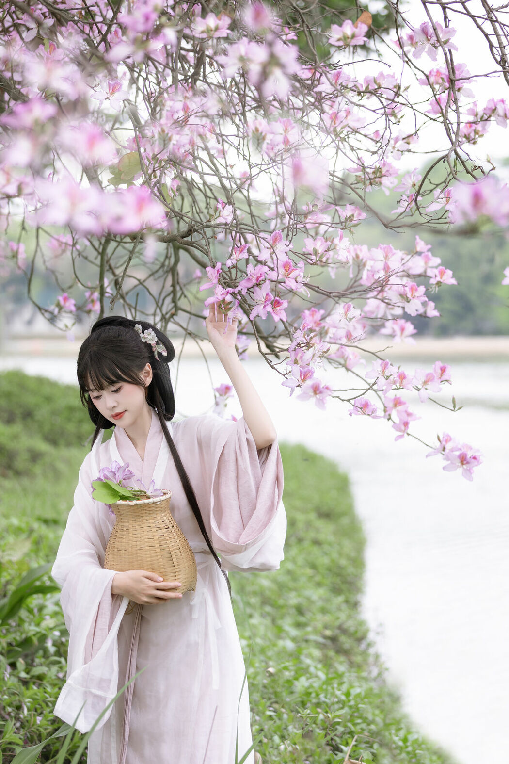 YiTuYu艺图语 Vol.8912 Qiao Qiao (28P)