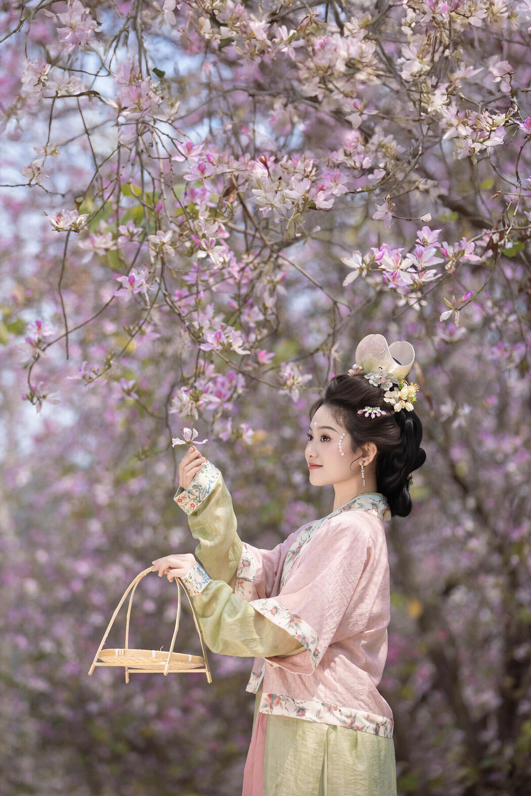 YiTuYu艺图语 Vol.8918 Jiu Shi Jiao Mei Nan A (34P)