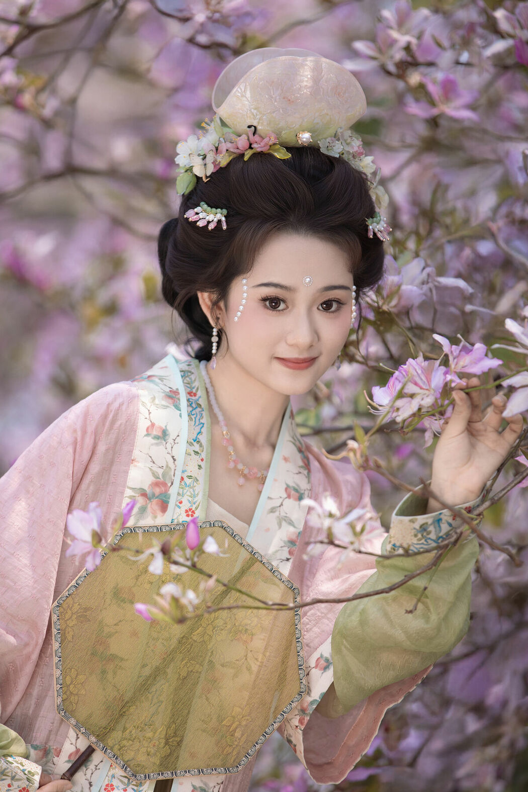 YiTuYu艺图语 Vol.8918 Jiu Shi Jiao Mei Nan A (34P)