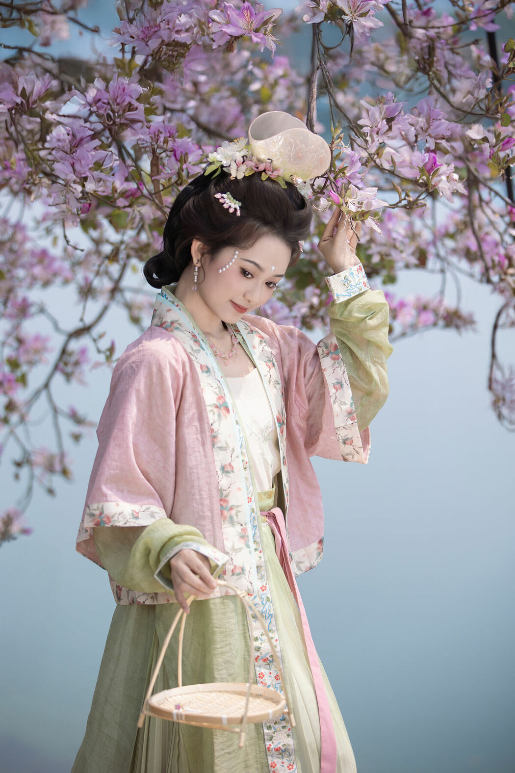 YiTuYu艺图语 Vol.8918 Jiu Shi Jiao Mei Nan A (34P)