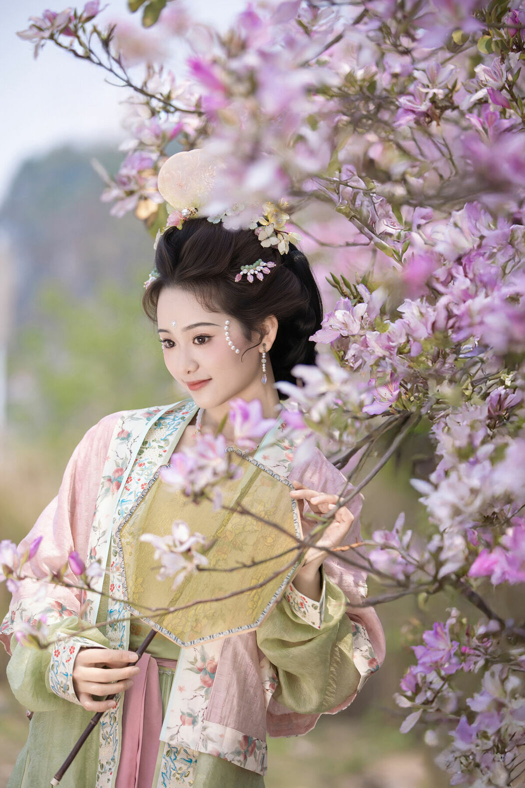 YiTuYu艺图语 Vol.8918 Jiu Shi Jiao Mei Nan A (34P)