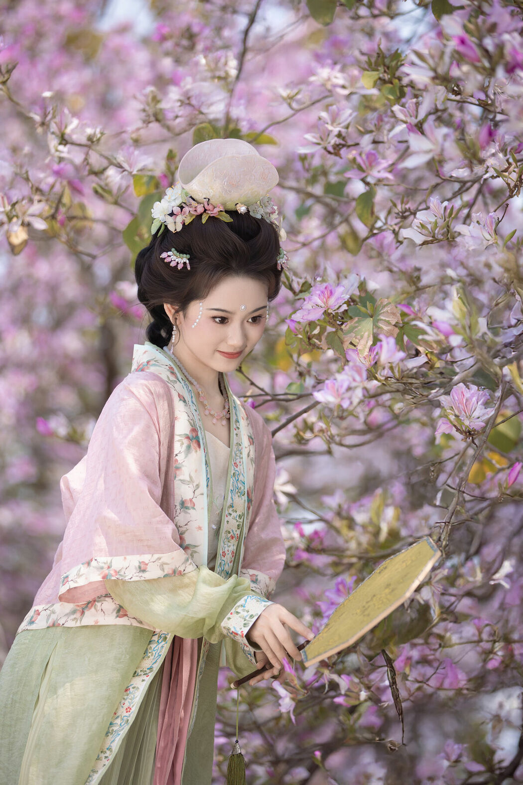 YiTuYu艺图语 Vol.8918 Jiu Shi Jiao Mei Nan A (34P)