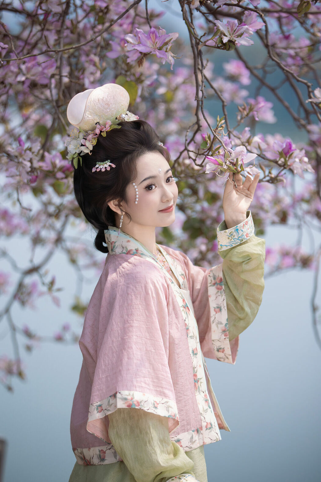 YiTuYu艺图语 Vol.8918 Jiu Shi Jiao Mei Nan A (34P)