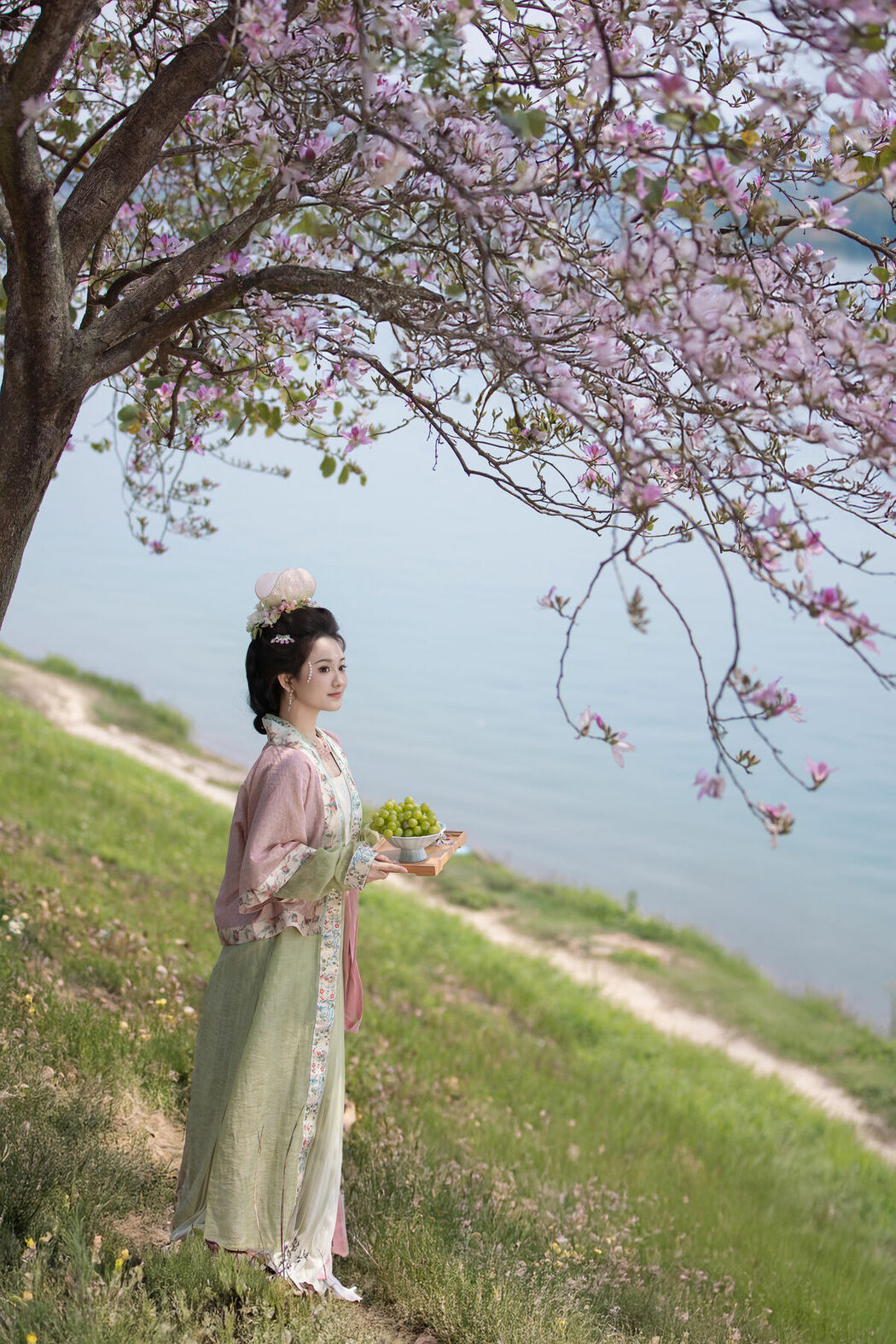 YiTuYu艺图语 Vol.8918 Jiu Shi Jiao Mei Nan A (34P)