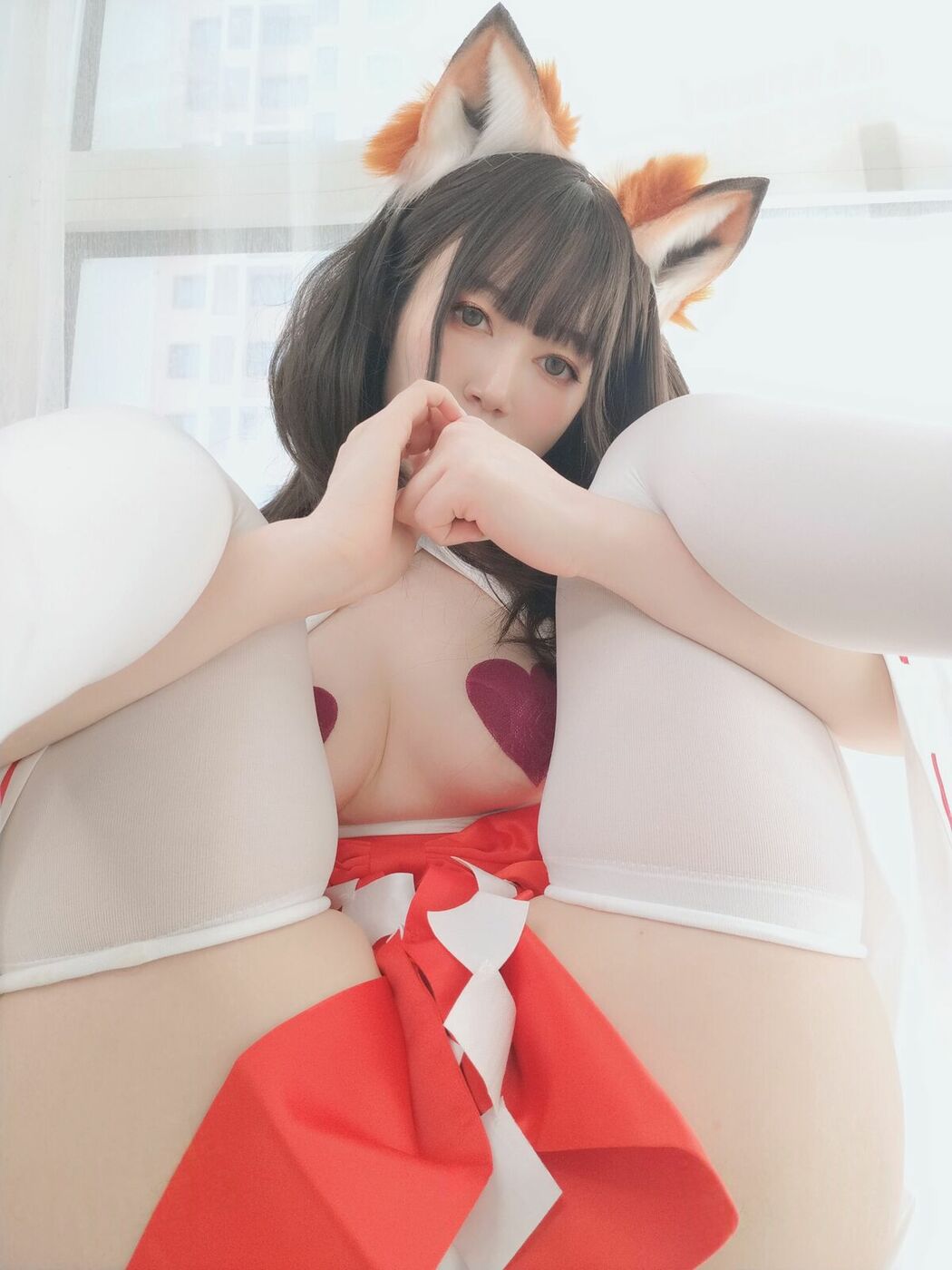 Coser@白银81 – 神社小狐狸 Part01 (48P – 7V)