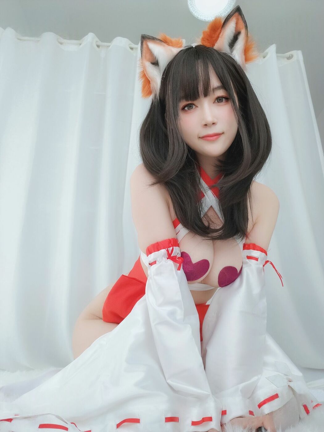 Coser@白银81 – 神社小狐狸 Part01 (48P – 7V)