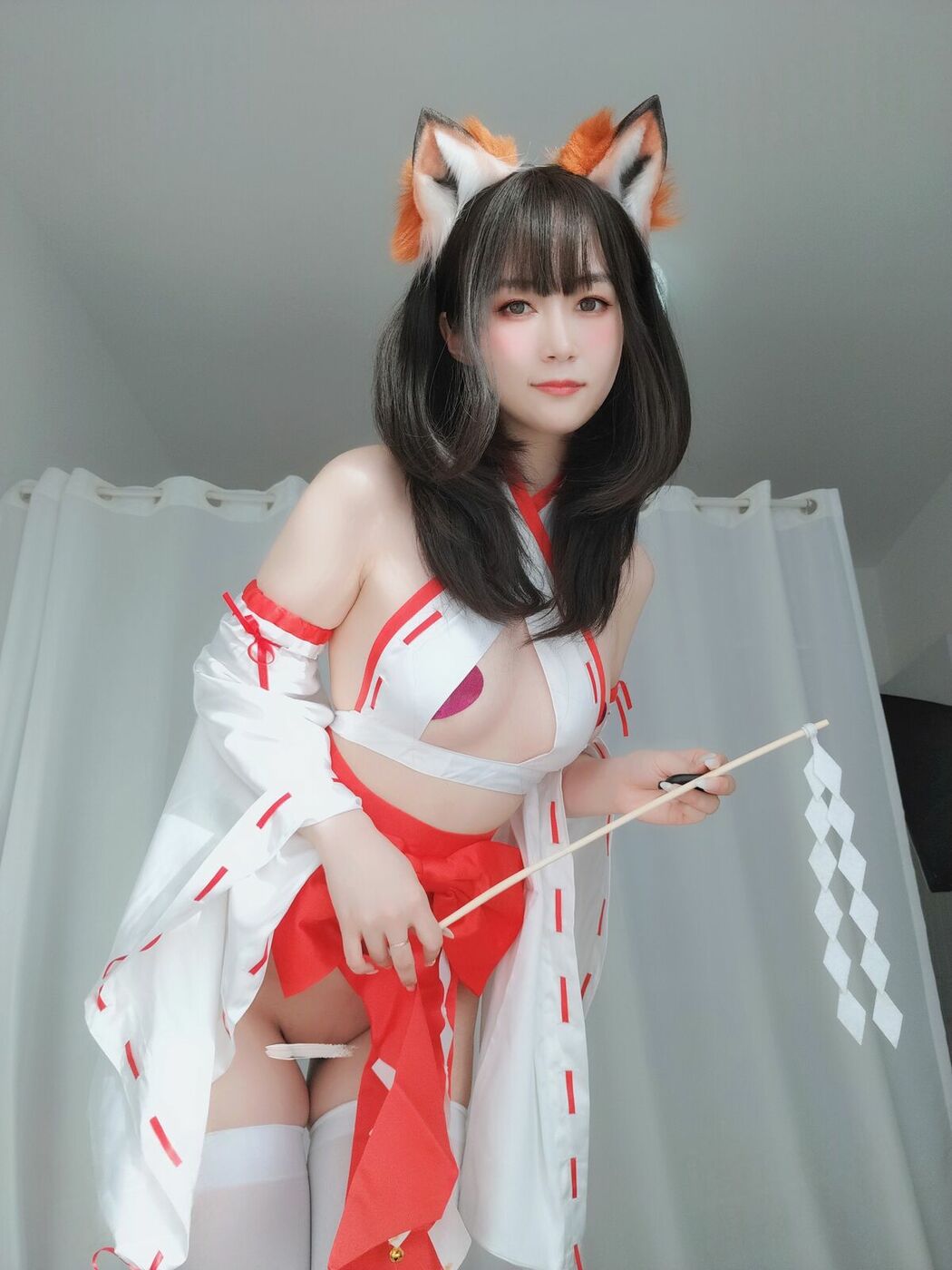 Coser@白银81 – 神社小狐狸 Part01 (48P – 7V)