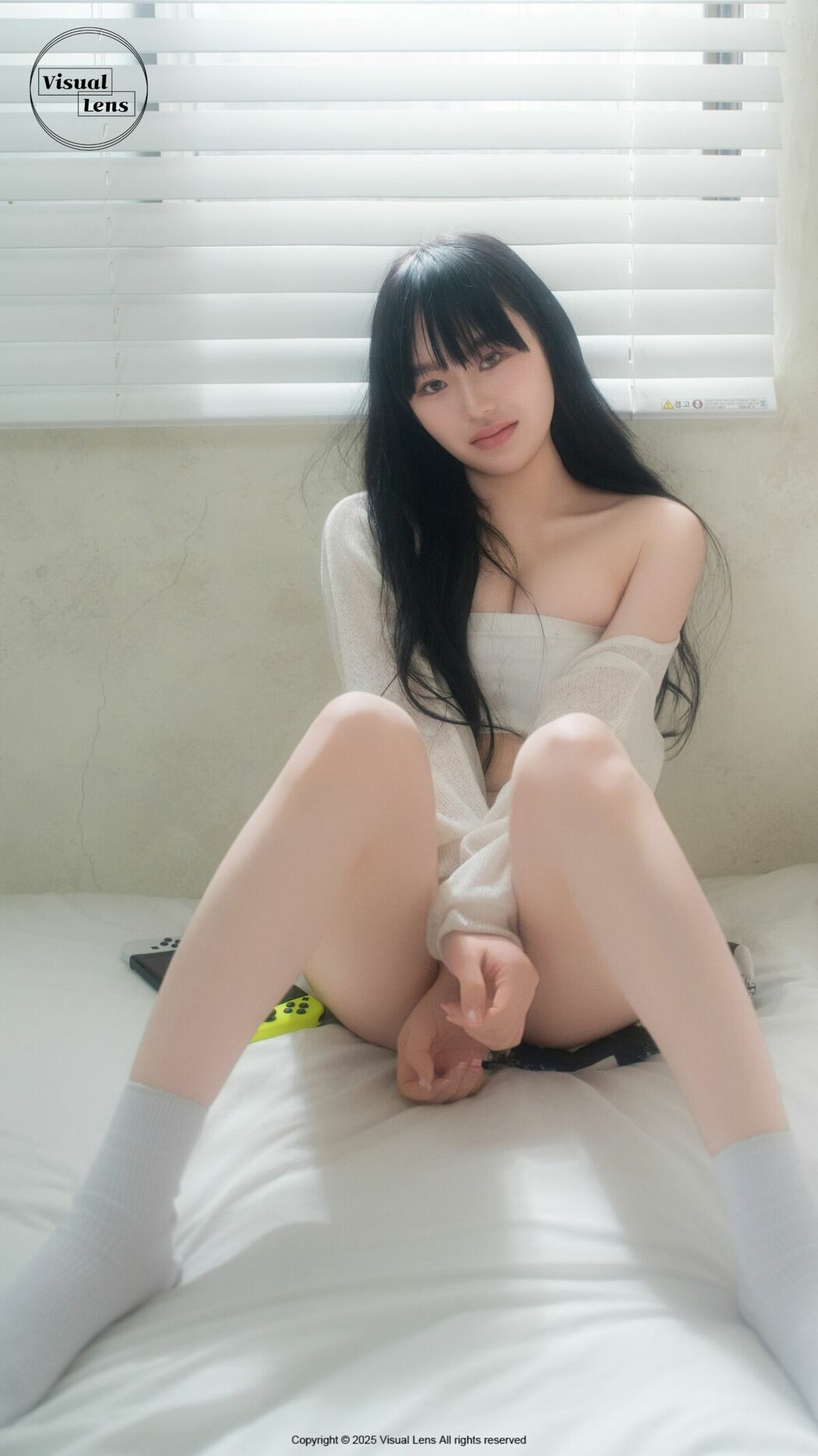 Visual Lens Hansae – The Curtains Vol.01 (64P)