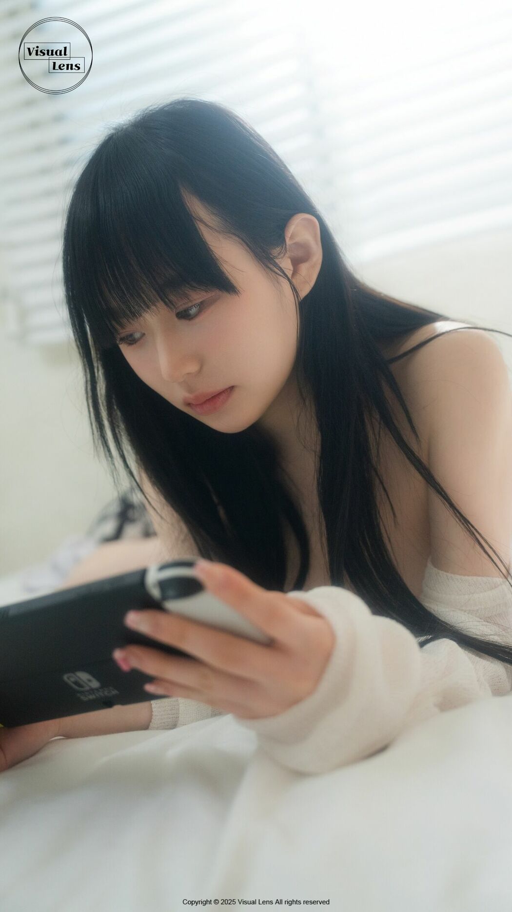 Visual Lens Hansae – The Curtains Vol.01 (64P)