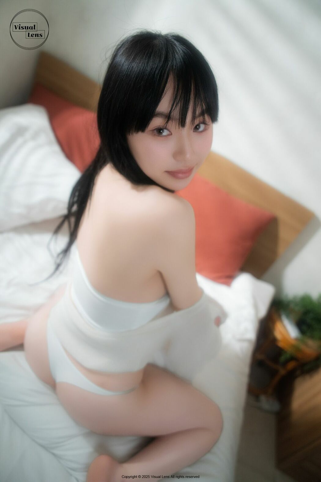 Visual Lens Hansae – The Curtains Vol.01 (64P)