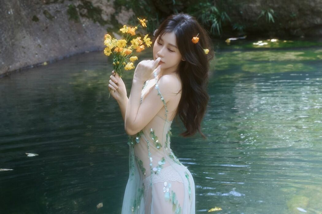XiuRen秀人网 Uncensored Yin Tian Tian 尹甜甜 – R18 秀人网模特 溪水边 (74P)