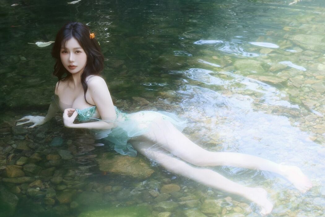 XiuRen秀人网 Uncensored Yin Tian Tian 尹甜甜 – R18 秀人网模特 溪水边 (74P)