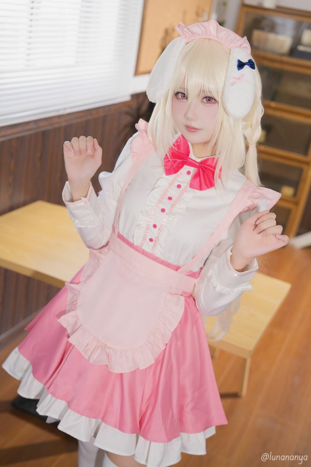 Coser@lunananya – 巧克甜恋 御园莓华 (23P)