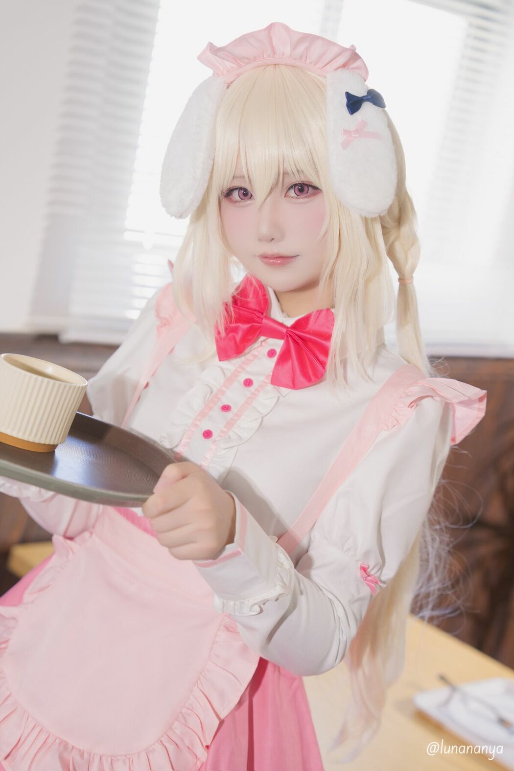 Coser@lunananya – 巧克甜恋 御园莓华 (23P)