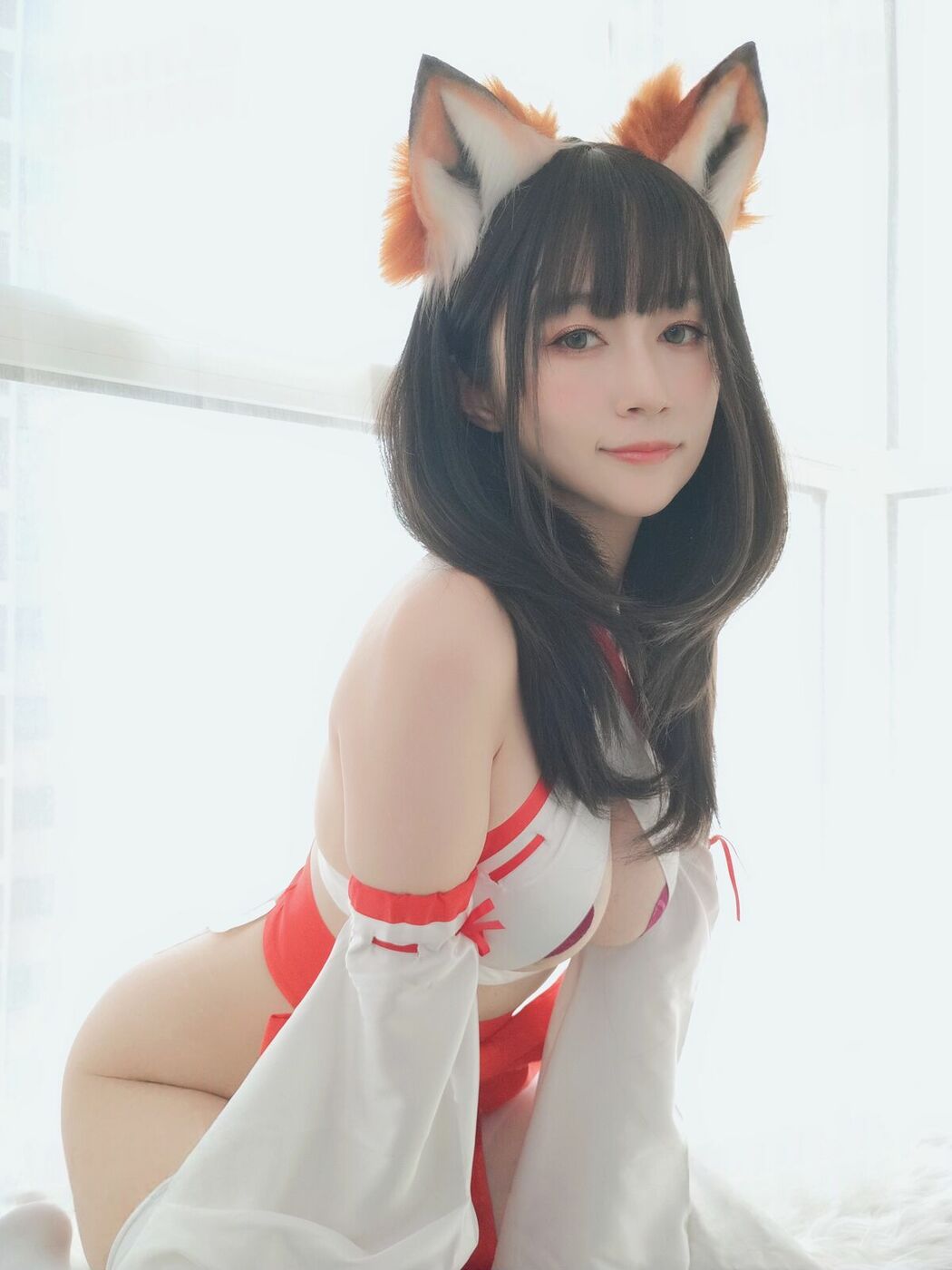 Coser@白银81 – 神社小狐狸 Part02 (47P)