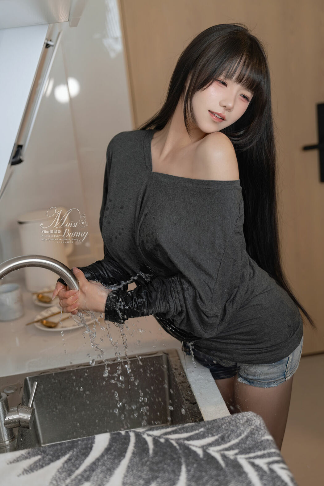 Coser@黏黏团子兔 – 10月作品 水管工传说 星光派对 Part01 (54P – 2V)