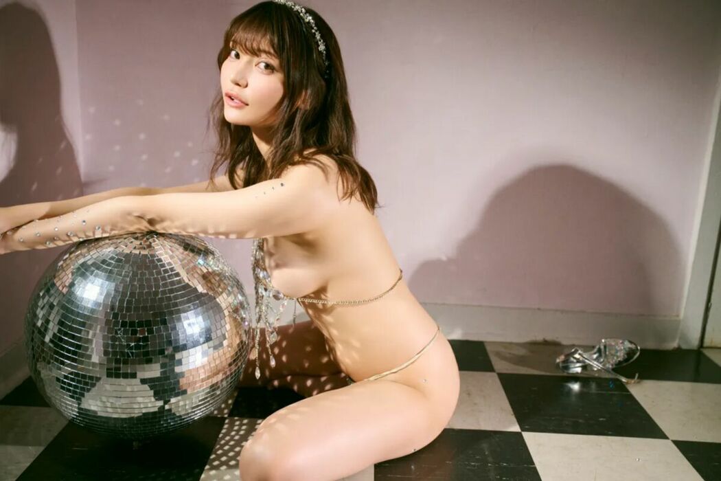 JP Nitori Sayaka 似鳥沙也加 – FRIDAY GOLD A to Z 最終回 (16P)