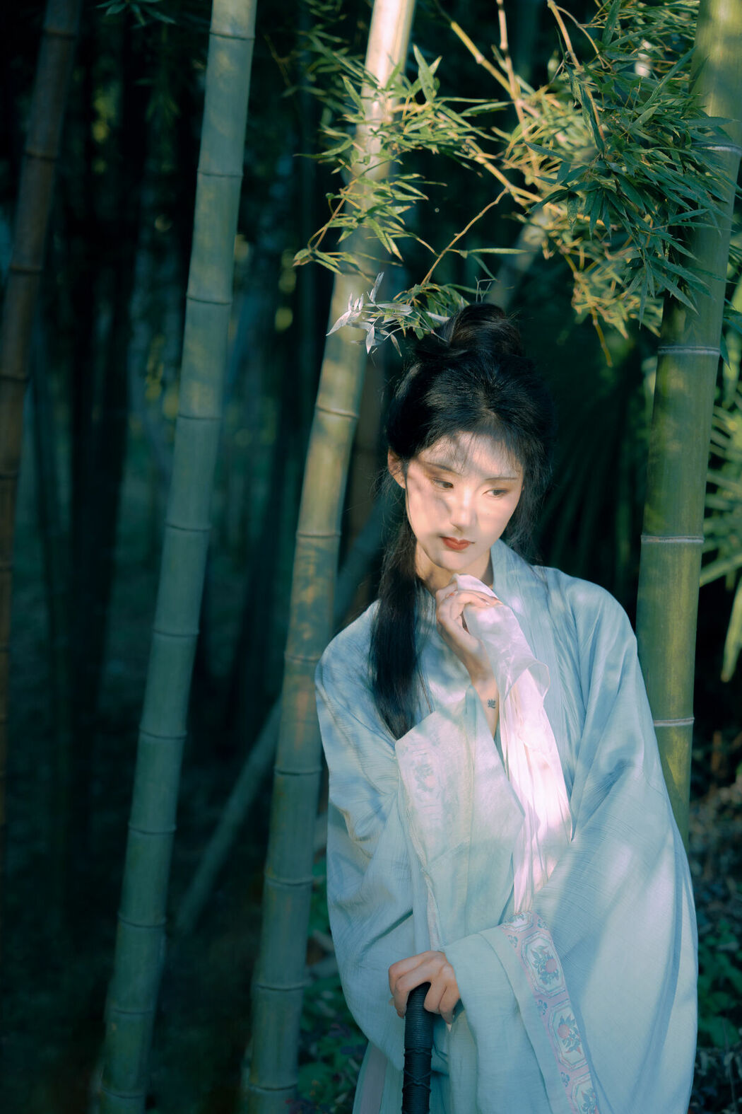 YiTuYu艺图语 Vol.8919 He Li Han (29P)