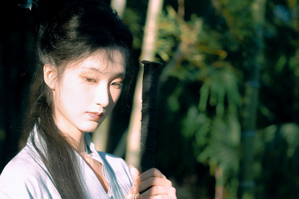 YiTuYu艺图语 Vol.8919 He Li Han (29P)