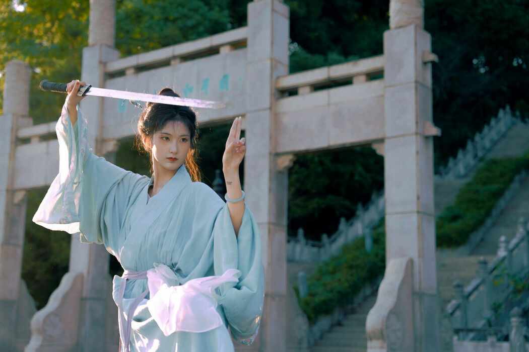 YiTuYu艺图语 Vol.8919 He Li Han (29P)