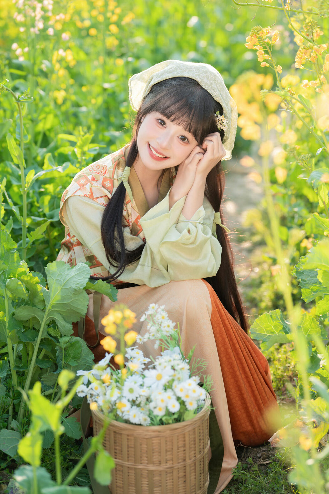 YiTuYu艺图语 Vol.8933 Xia Yu Xiao Nian (40P)