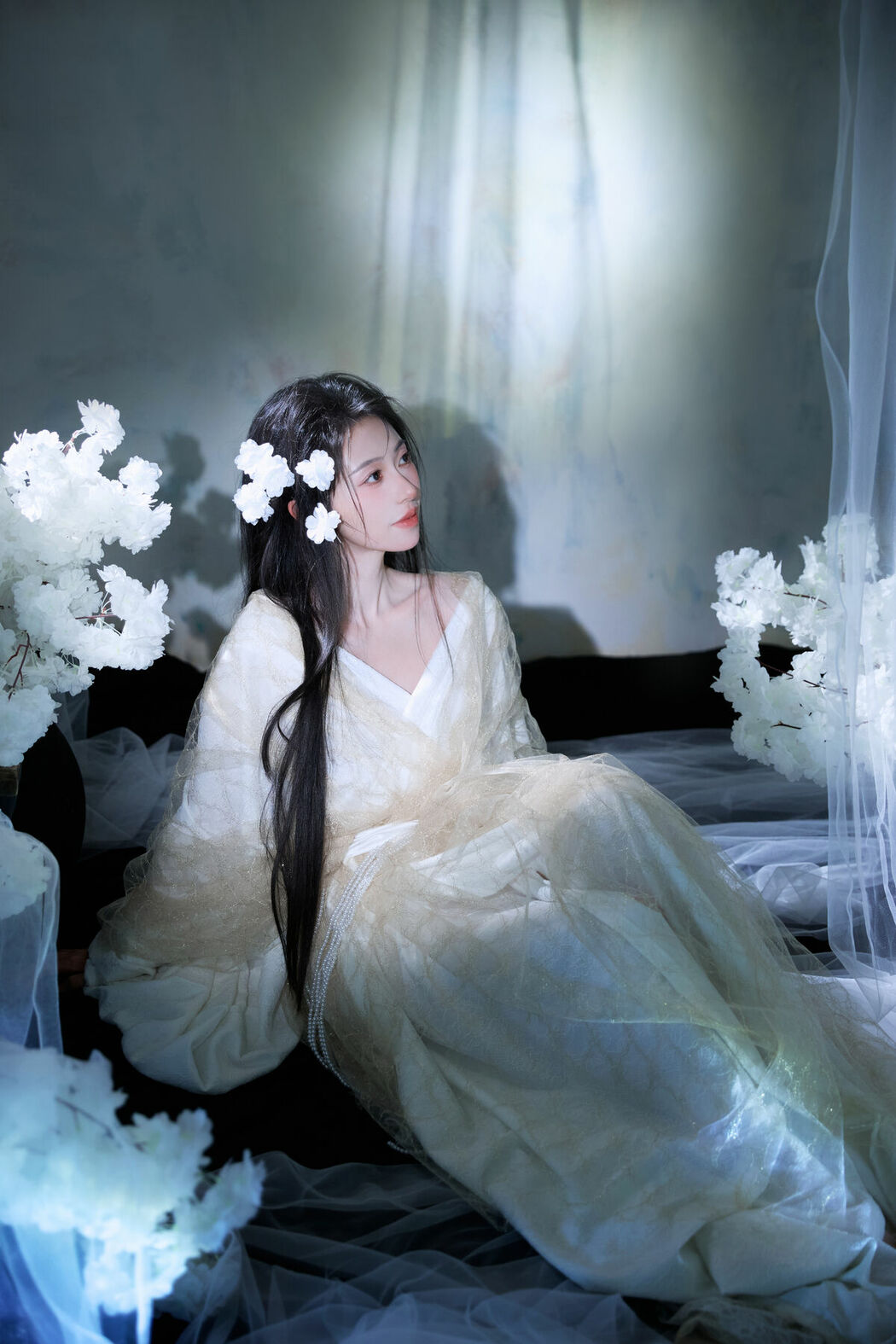 YiTuYu艺图语 Vol.8929 Fen Mian Gu Niang (15P)