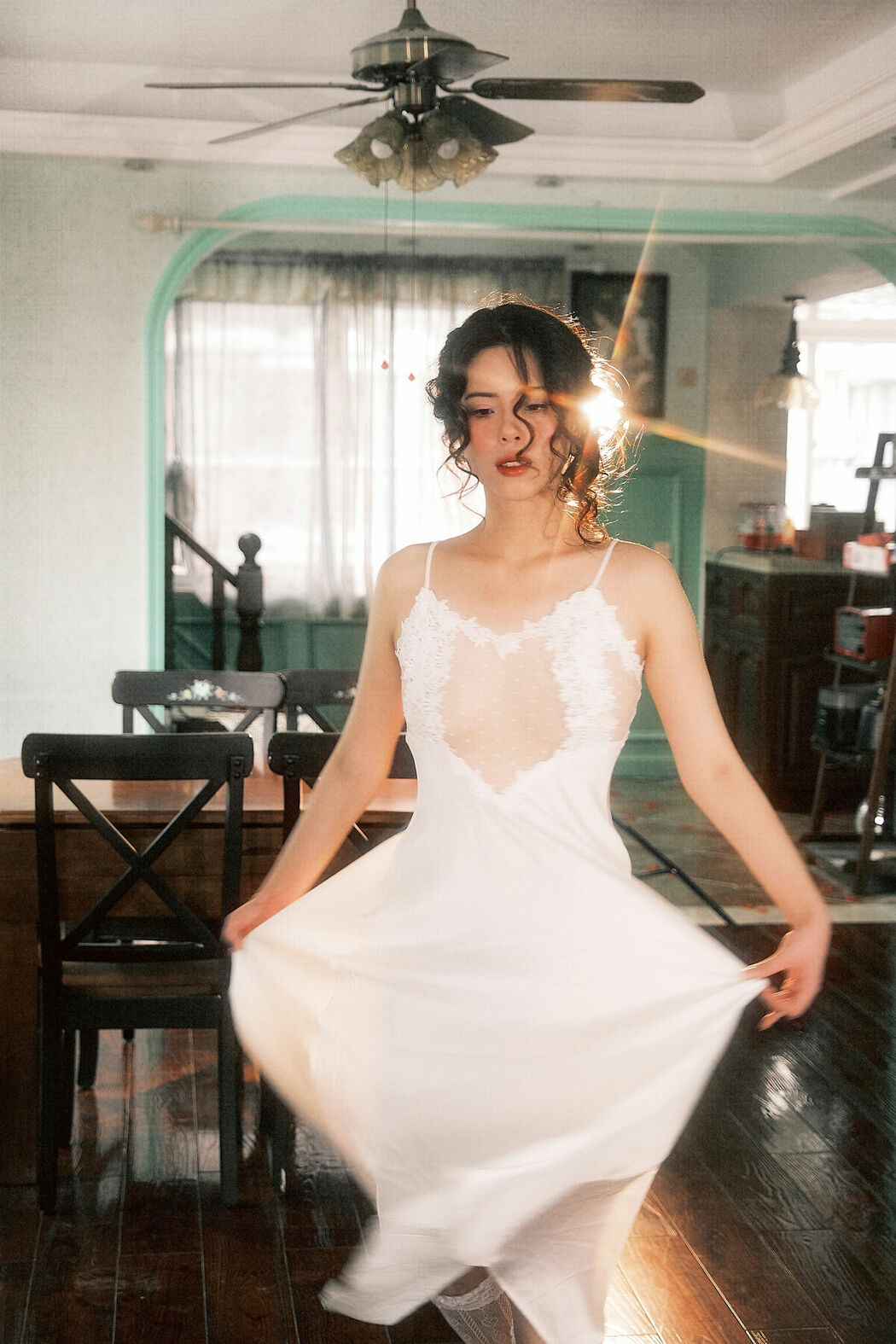 YiTuYu艺图语 Vol.8924 Yi Zhi Qian Qian (23P)