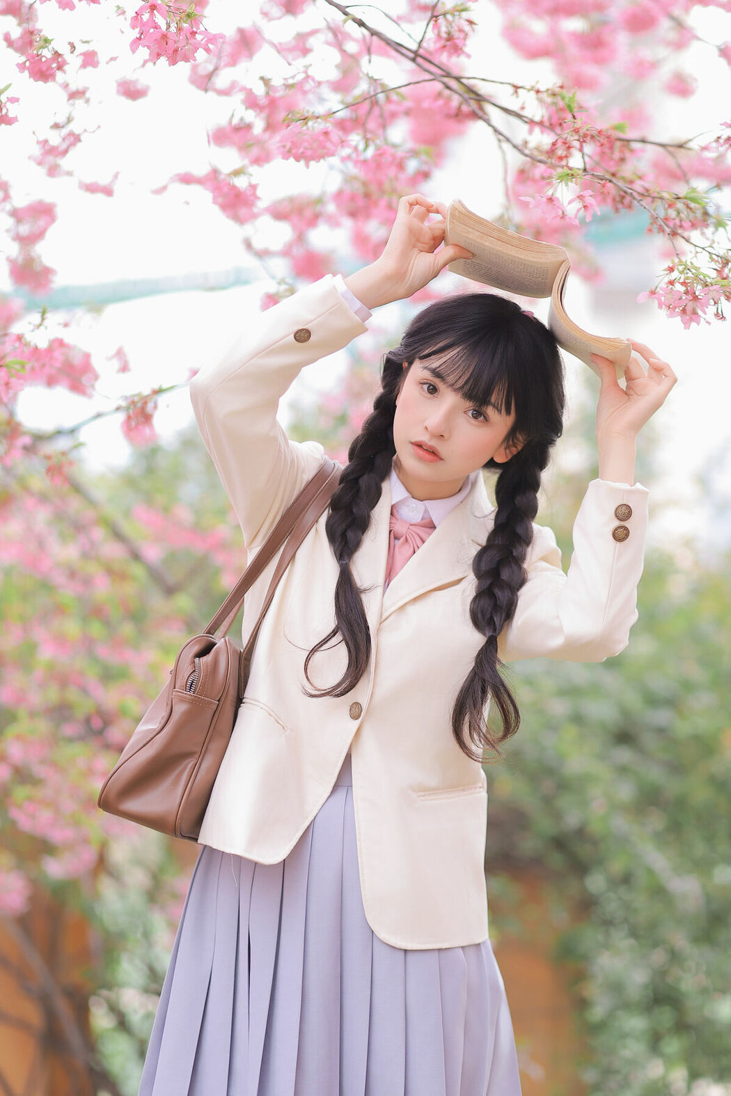 YiTuYu艺图语 Vol.8932 Zhuo Dao Yi Zhi Su Su (28P)