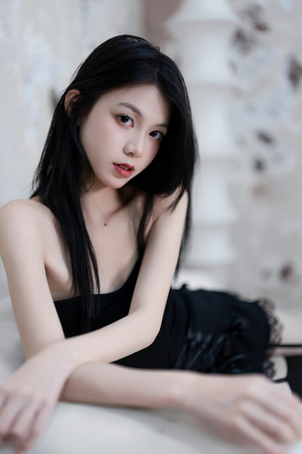 YiTuYu艺图语 Vol.8927 Xiao Zhen Tong Xue (54P)