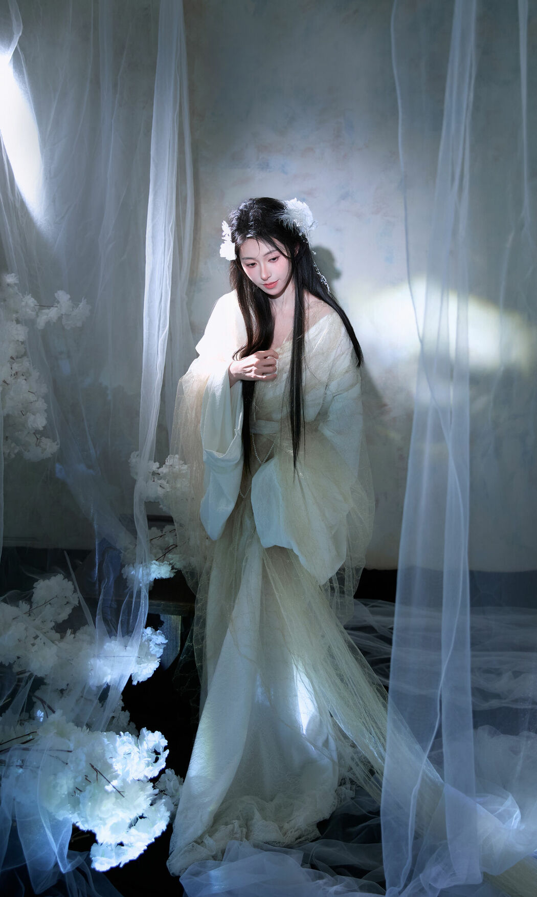 YiTuYu艺图语 Vol.8929 Fen Mian Gu Niang (15P)