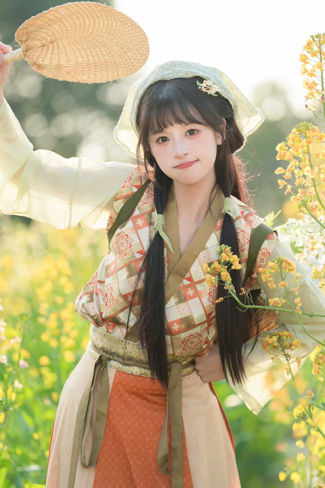 YiTuYu艺图语 Vol.8933 Xia Yu Xiao Nian (40P)