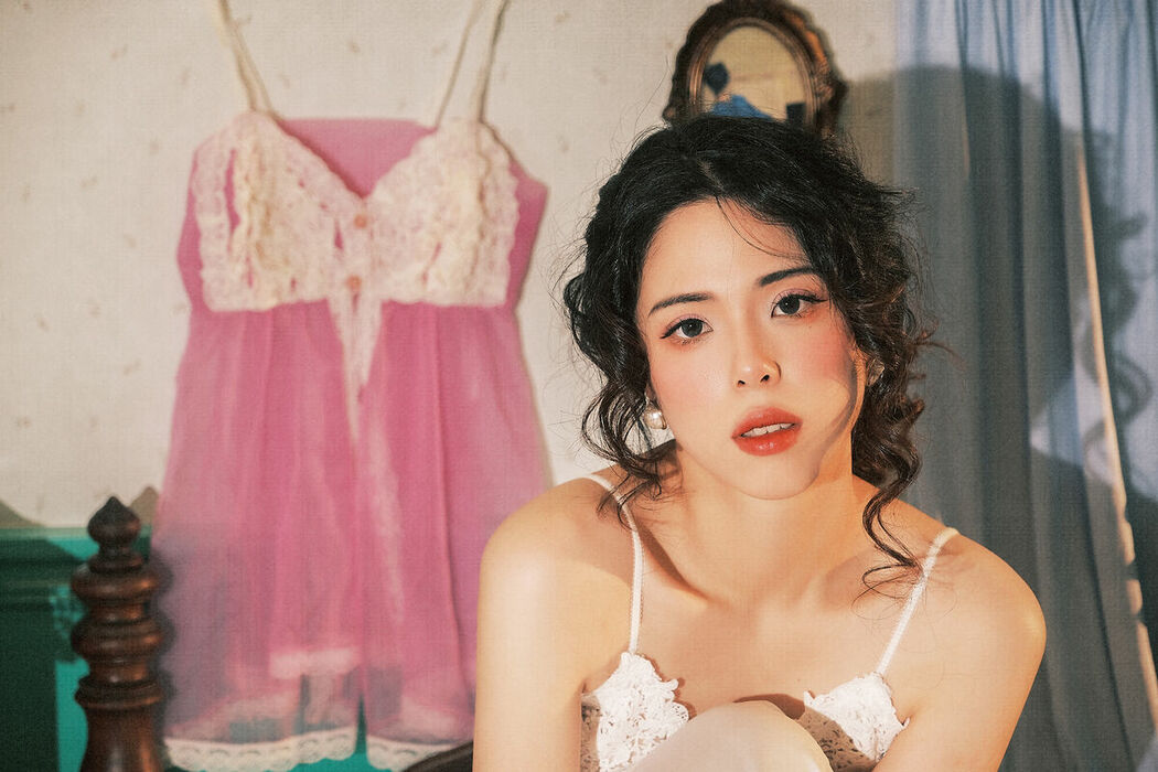 YiTuYu艺图语 Vol.8924 Yi Zhi Qian Qian (23P)