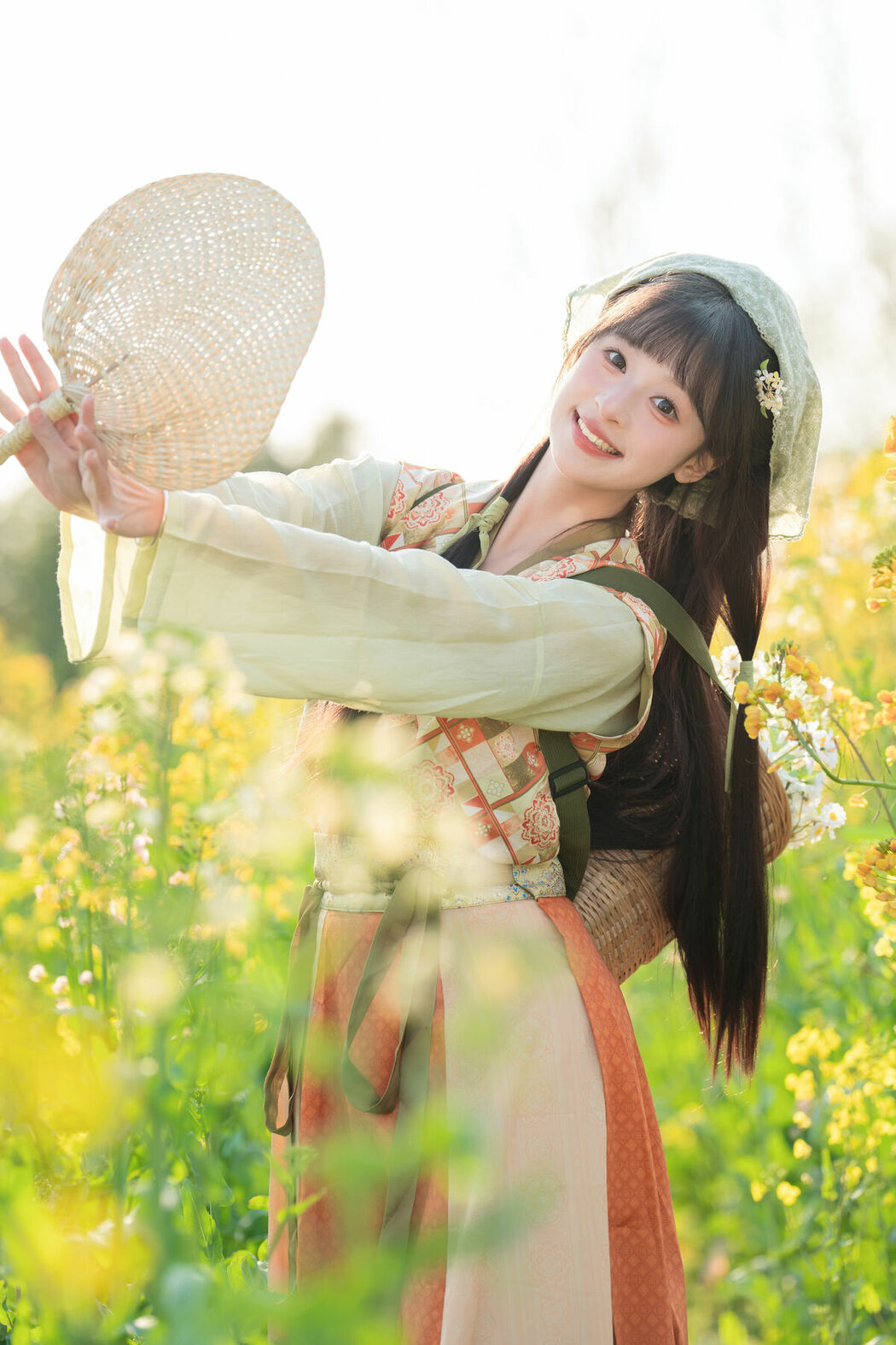 YiTuYu艺图语 Vol.8933 Xia Yu Xiao Nian (40P)