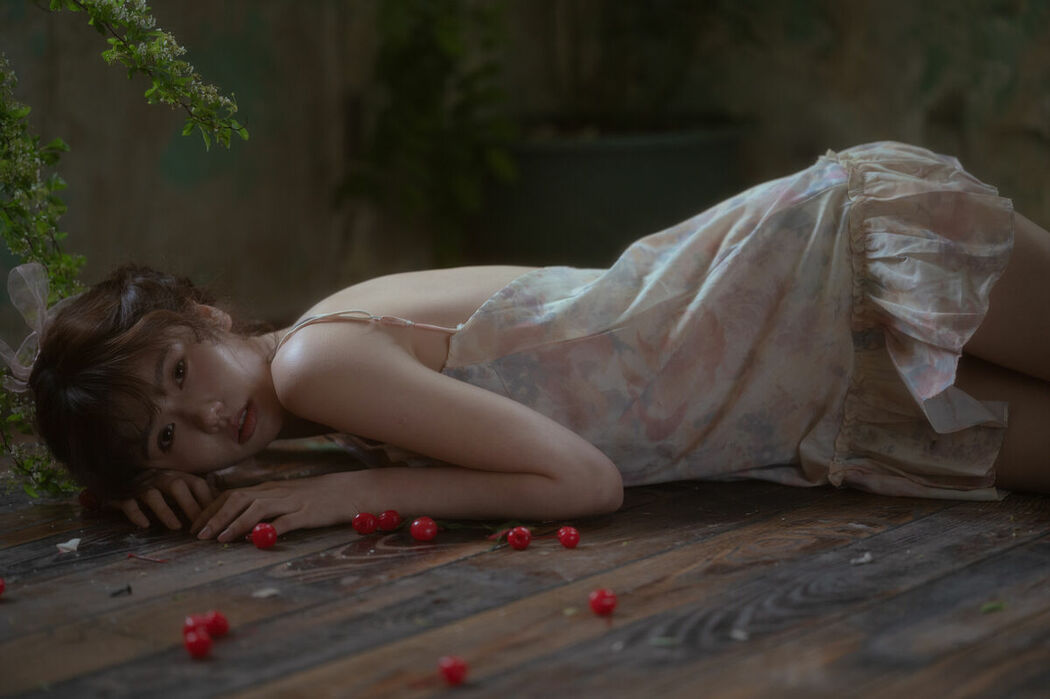 YiTuYu艺图语 Vol.8928 Lin Mu Ting Zi (22P)