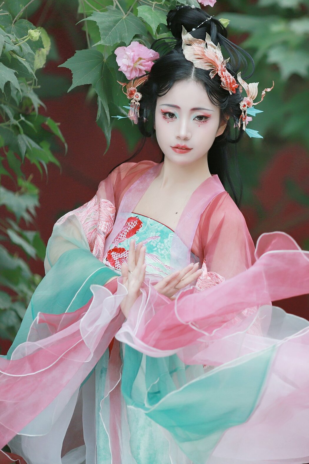 YiTuYu艺图语 Vol.8936 Qian Yue (14P) Cover Photo