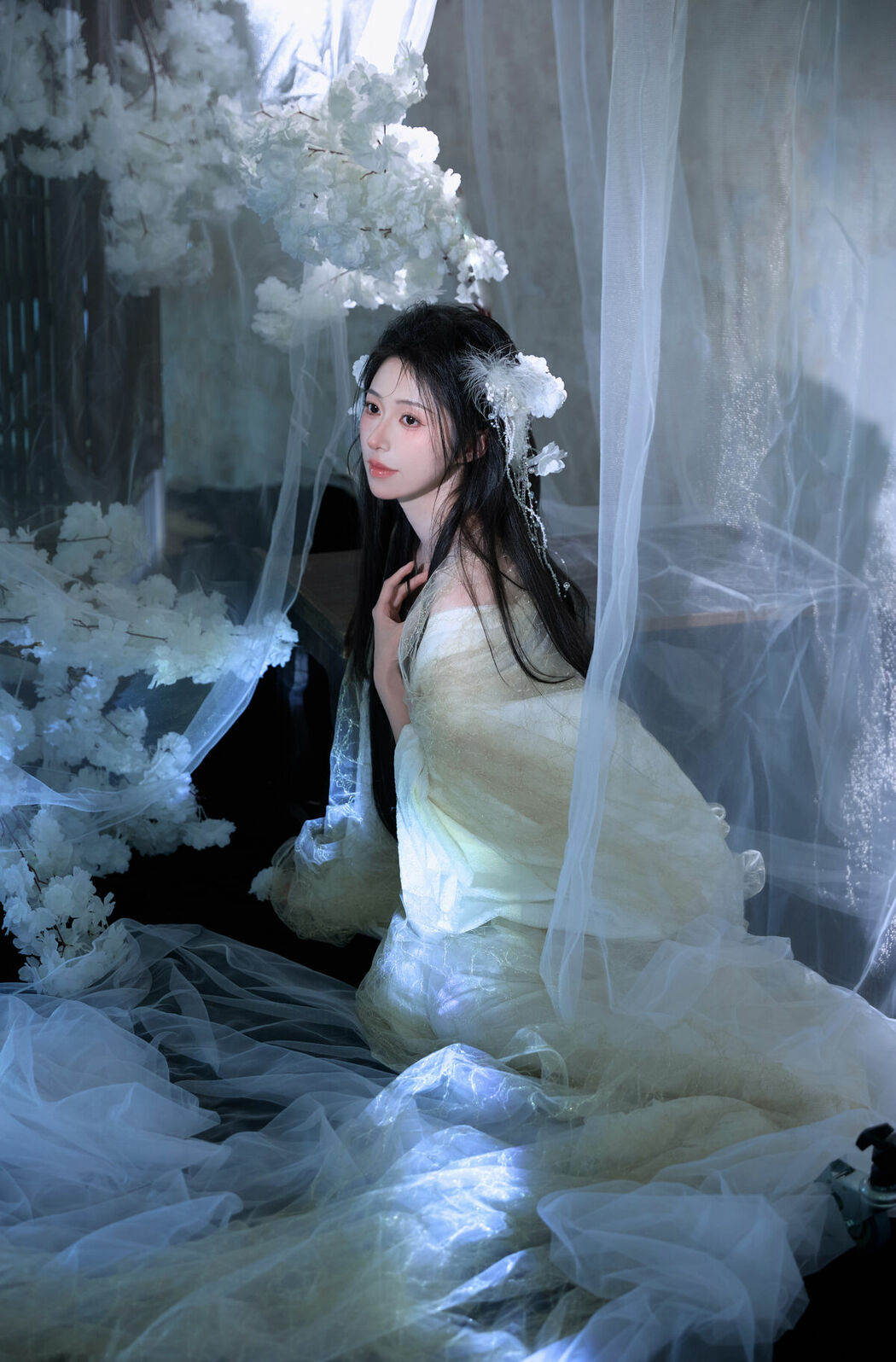 YiTuYu艺图语 Vol.8929 Fen Mian Gu Niang (15P)