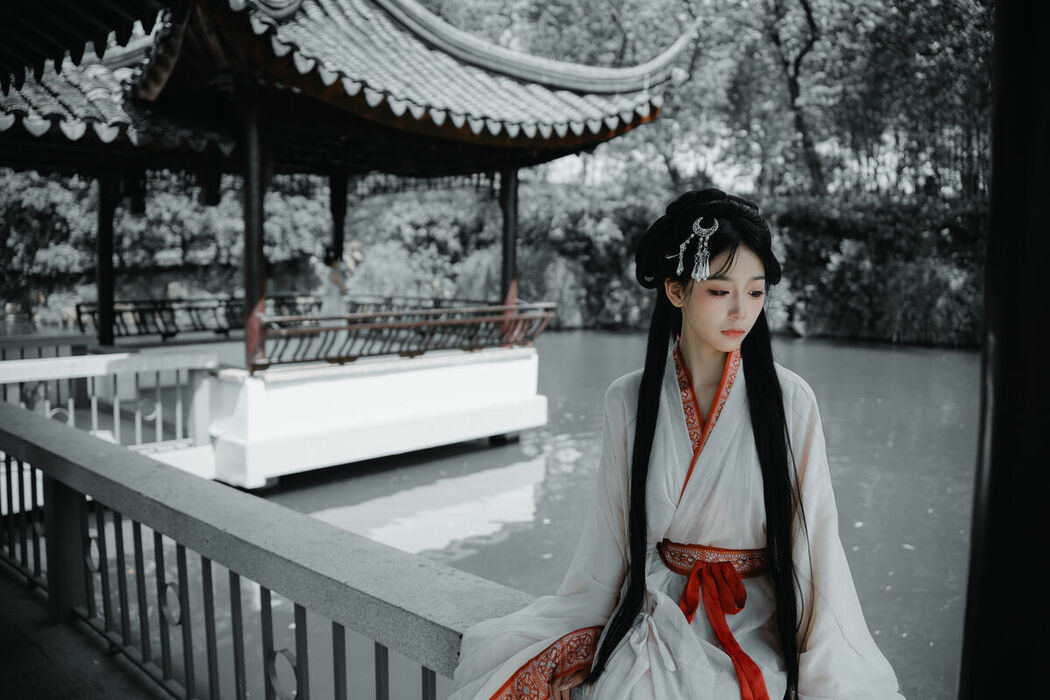 YiTuYu艺图语 Vol.8921 Xiao Xong (38P)