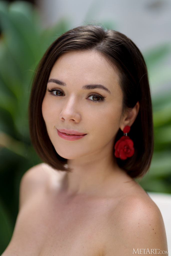 Eve Sweet Baring Her Gorgeous Breasts And Peachy Bottom To The Sensual Caress