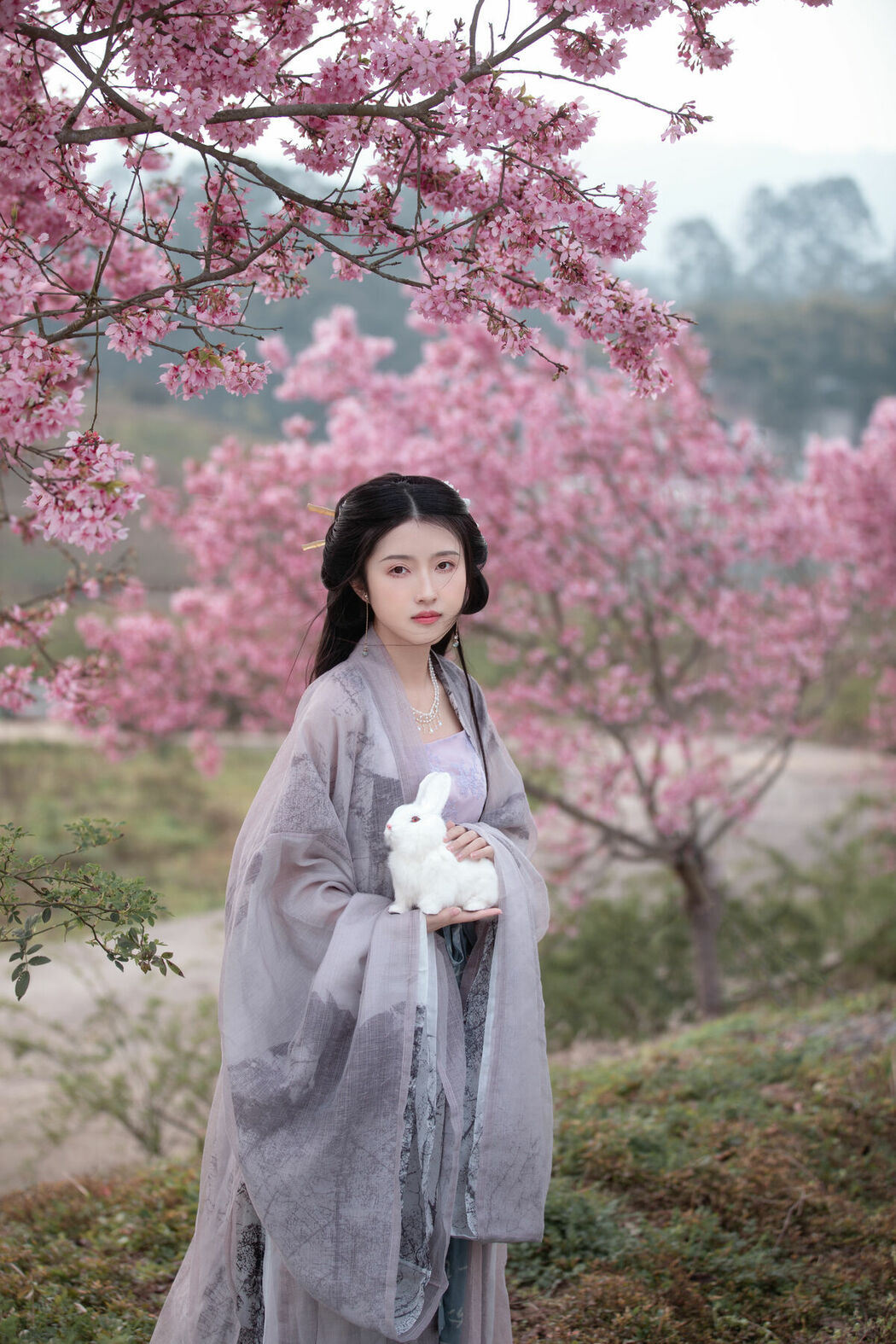 YiTuYu艺图语 Vol.8942 Qiu Yu (17P)