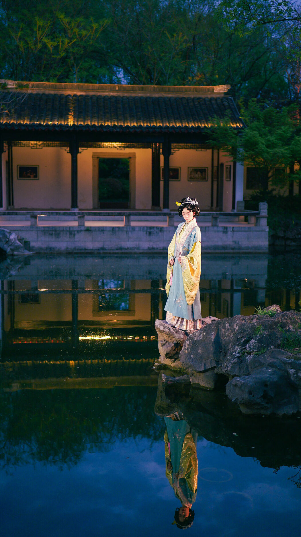 YiTuYu艺图语 Vol.8940 Xiao Xong (34P)