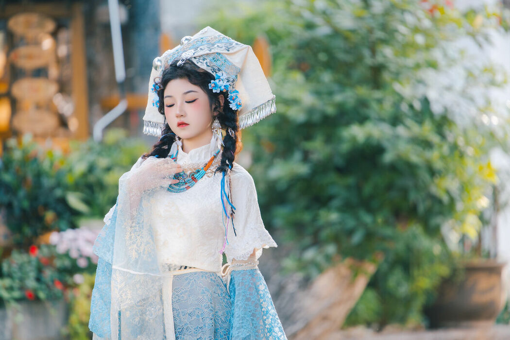 YiTuYu艺图语 Vol.8941 Xiao Lin (15P)