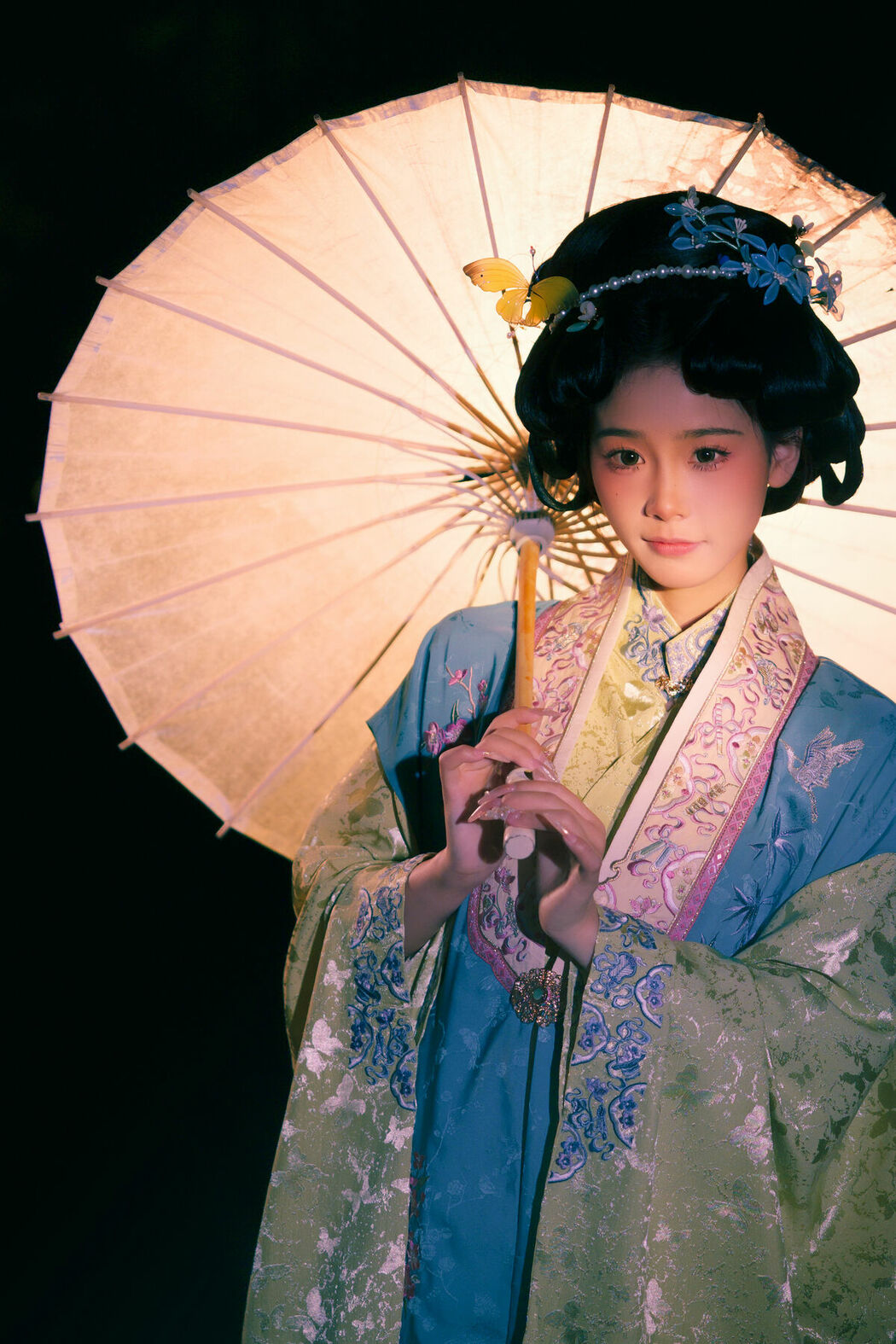 YiTuYu艺图语 Vol.8940 Xiao Xong (34P)