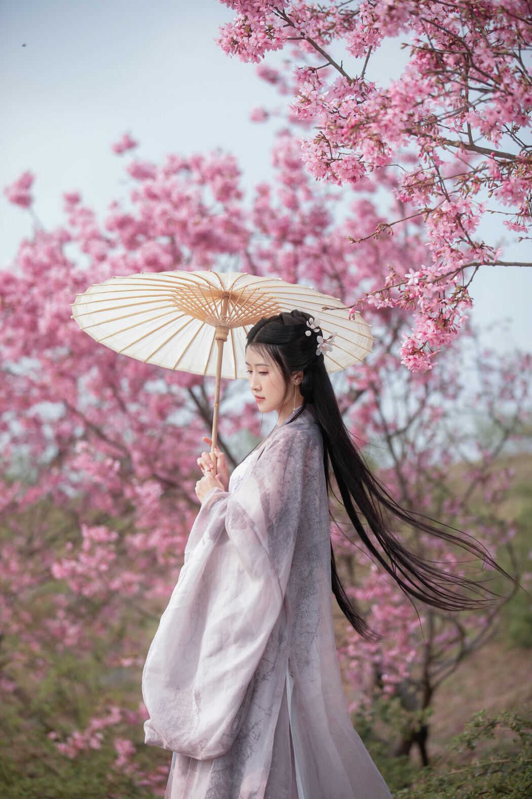 YiTuYu艺图语 Vol.8942 Qiu Yu (17P)