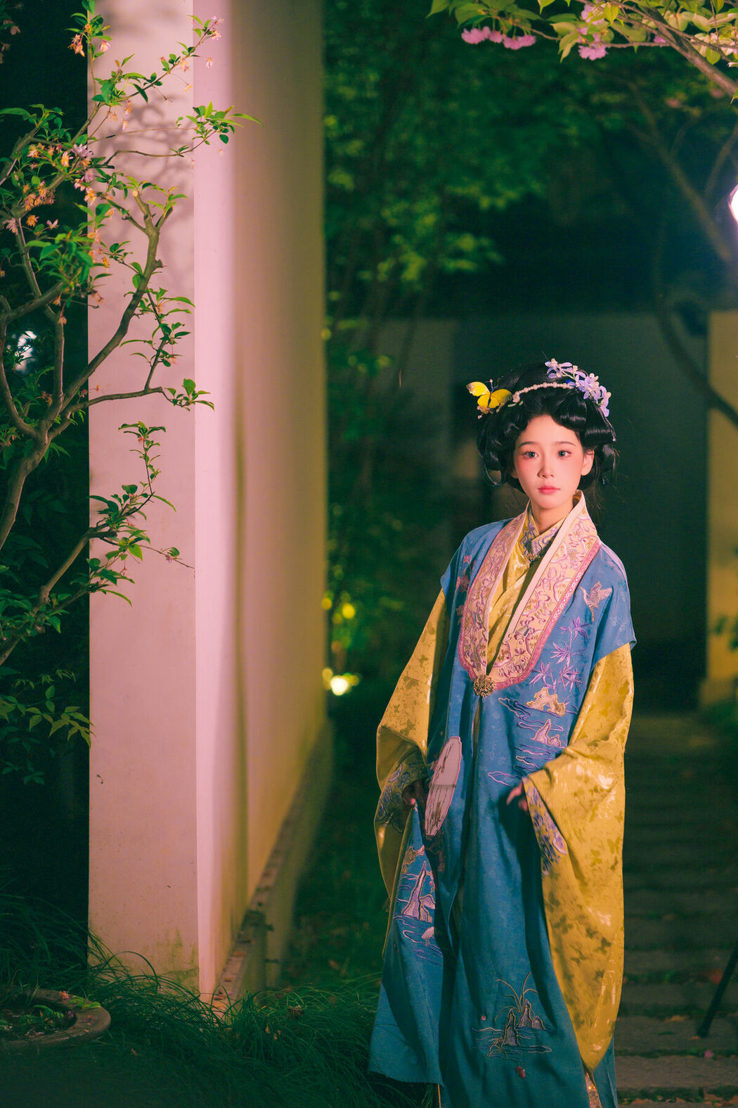 YiTuYu艺图语 Vol.8940 Xiao Xong (34P)